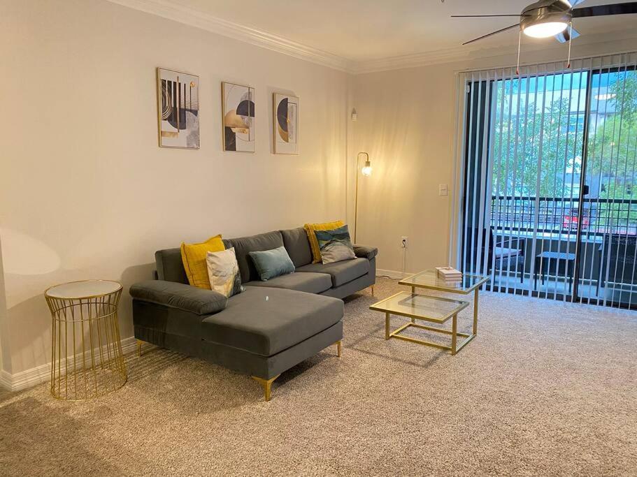Your Warm Spacious Unit With Pool - Medical Center Х'юстон Екстер'єр фото