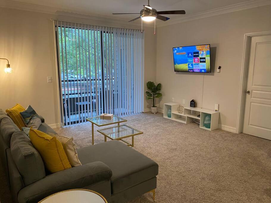 Your Warm Spacious Unit With Pool - Medical Center Х'юстон Екстер'єр фото
